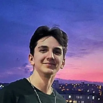 Сева, 17 лет, наш выпускник